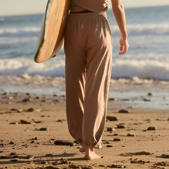 FP Movement by Free People Crossover Jogger Pants Sweats Pumice Wide Leg - Picture 2 of 16